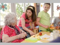VS Neufeld Gesunde Ernhrung kocht im Pflegeheim, 16.06.2014