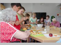 VS Neufeld Gesunde Ernhrung kocht im Pflegeheim, 16.06.2014