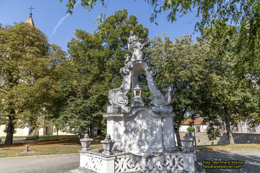 Katholische Pfarrkirche hl. Pankratius, Asparn an der Zaya, September 2023