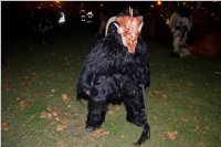 Perchtenlauf am Ebenfurther Adventmarkt, 28.11.2015