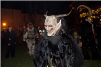 Perchtenlauf am Ebenfurther Adventmarkt, 28.11.2015