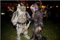 Perchtenlauf am Ebenfurther Adventmarkt, 28.11.2015