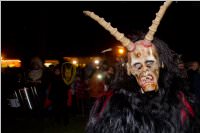 Perchtenlauf am Ebenfurther Adventmarkt, 28.11.2015