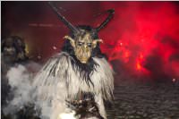 Perchtenlauf am Ebenfurther Adventmarkt, 02.12.2017