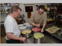 2. Karitatives Kochevent in Neufeld, 15.11.2013