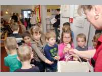 Kindergarten feiert Weihnachten im Pflegeheim Neufeld, 19.12.2014