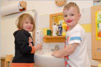 Tag der offenen T�r im Neufelder Kindergarten, 08.05.2015