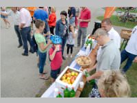 Klimab�ndnis tourt durch Neufeld, 25.06.2014