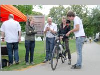Klimab�ndnis tourt durch Neufeld, 25.06.2014