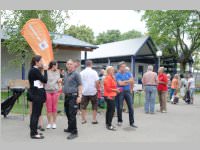 Klimab�ndnis tourt durch Neufeld, 25.06.2014