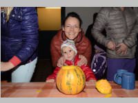 K�rbisschnitzen mit der �VP Neufeld, 31.10.2013