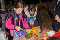 K�rbisschnitzen mit der �VP Neufeld, 31.10.2015