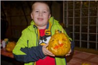 K�rbisschnitzen mit der �VP Neufeld, 31.10.2015