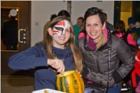 K�rbisschnitzen mit der �VP Neufeld, 31.10.2015