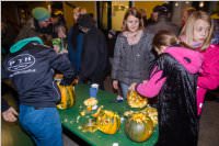 K�rbisschnitzen mit der �VP Neufeld, 31.10.2016