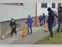 Osterratschen in Neufeld, 28.03.2013