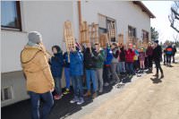 Osterratschen in Neufeld, 02.04.2015