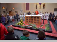 Palmbuschenbinden und Palmzweigsegnung in Neufeld, 24.03.2013