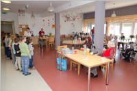 VS Neufeld 1B besucht das Pflegeheim, 29.04.2015