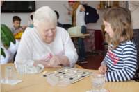 VS Neufeld 1B besucht das Pflegeheim, 29.04.2015