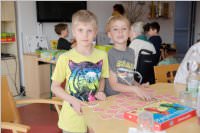 VS Neufeld 1B besucht das Pflegeheim, 29.04.2015