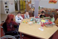 VS Neufeld 1B besucht das Pflegeheim, 29.04.2015