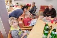 VS Neufeld 3B besucht das Pflegeheim, 30.11.2016