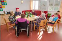 VS Neufeld 3B besucht das Pflegeheim, 30.11.2016