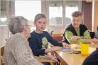 VS Neufeld 3B besucht das Pflegeheim, 30.11.2016