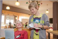 VS Neufeld 3B besucht das Pflegeheim, 30.11.2016