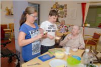 VS Neufeld Gesunde Ern�hrung kocht im Pflegeheim, 15.06.2015