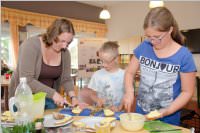 VS Neufeld Gesunde Ern�hrung kocht im Pflegeheim, 15.06.2015