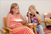 VS Neufeld Gesunde Ern�hrung kocht im Pflegeheim, 15.06.2015