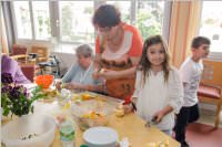 VS Neufeld Gesunde Ern�hrung kocht im Pflegeheim, 13.06.2016