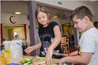 VS Neufeld Gesunde Ern�hrung kocht im Pflegeheim, 13.06.2016