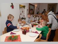 Roratefr�hst�ck mit Volkssch�lern in Neufeld, 12.12.2013