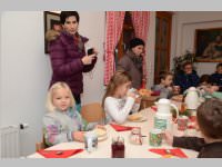 Roratefr�hst�ck mit Volkssch�lern in Neufeld, 12.12.2013