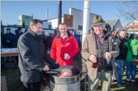 Sausch�delessen in Neufeld Dorf, 31.12.2016