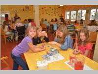 VS 4a besucht das Pflegeheim, 02.05.2013