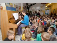 VS Neufeld: Konzert in der Schulaula, 23.12.2014