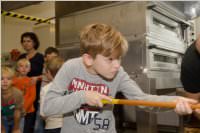 VS Neufeld 2. Klassen in der B�ckerei May, 21.10.2015