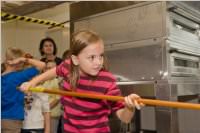 VS Neufeld 2. Klassen in der B�ckerei May, 21.10.2015