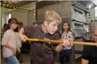 VS Neufeld 2. Klassen in der B�ckerei May, 21.10.2015
