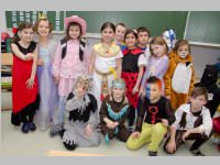 Fasching in der Volksschule Neufeld, 04.03.2014