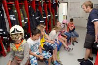 4. Klassen der VS Neufeld besuchen die FF Neufeld, 18.06.2015