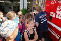 4. Klassen der VS Neufeld besuchen die FF Neufeld, 18.06.2015