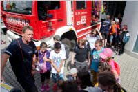 4. Klassen der VS Neufeld besuchen die FF Neufeld, 18.06.2015