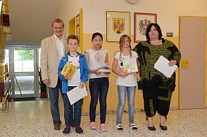 Siegerehrung zur Kids-Olympiade in der VS Neufeld, 27.06.2013