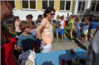 VS Neufeld: Langos im Schulgarten, 28.06.2016