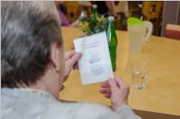 Volksschule feiert Weihnachten im Pflegeheim Neufeld, 22.12.2016
